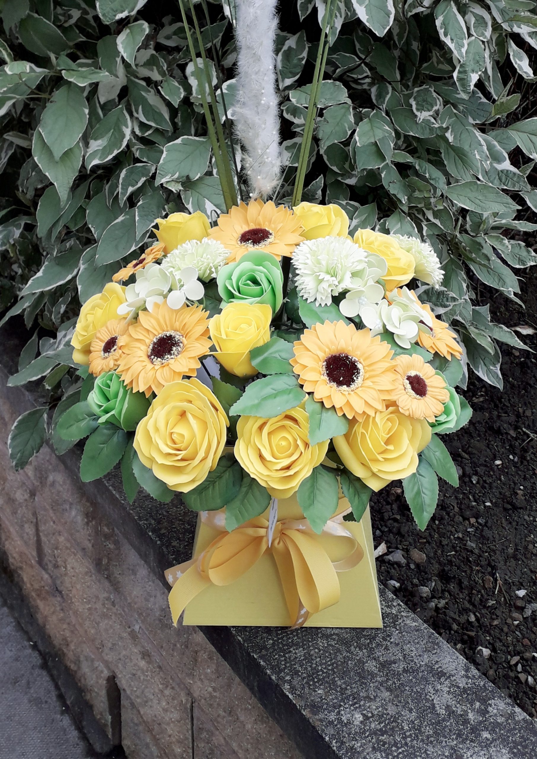 yellow and green luxury bouquet