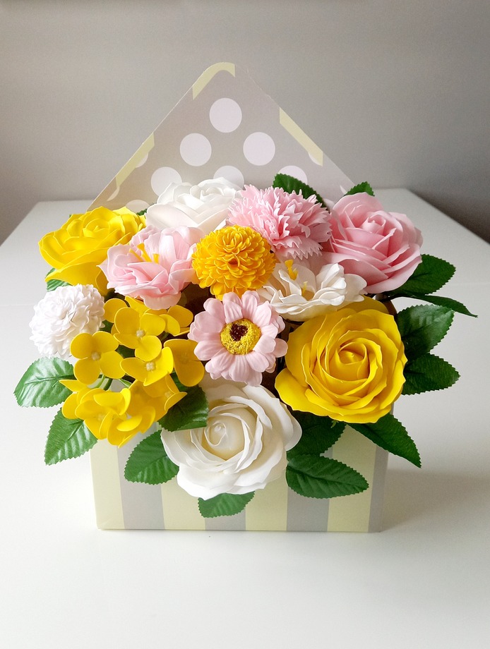 Yellow and pink envelope box resized