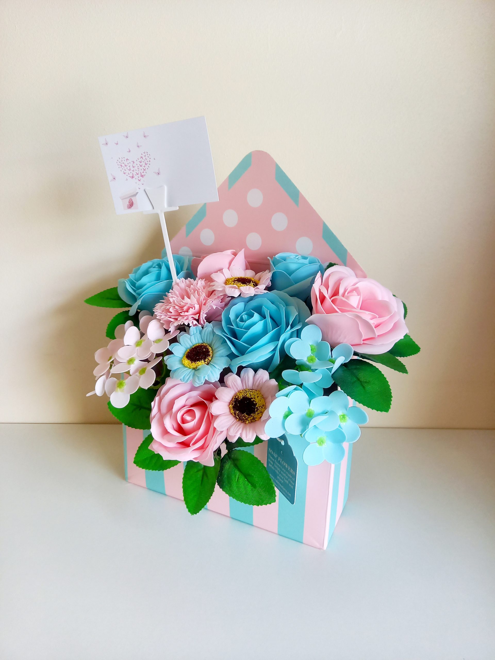 envelope flower box